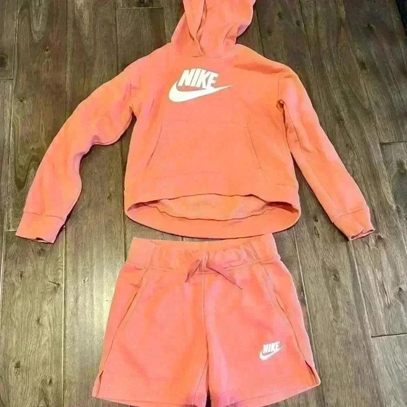 NikeSportswear Kids' Club Fleece Hoodie Girls Size M Pink Salt‎ - Picture 3 of 16